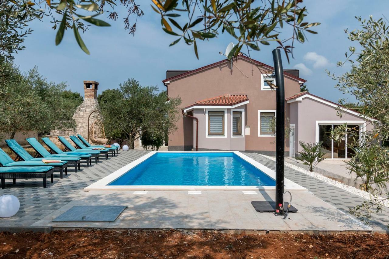 Villa Sunshine Pula Eksteriør billede