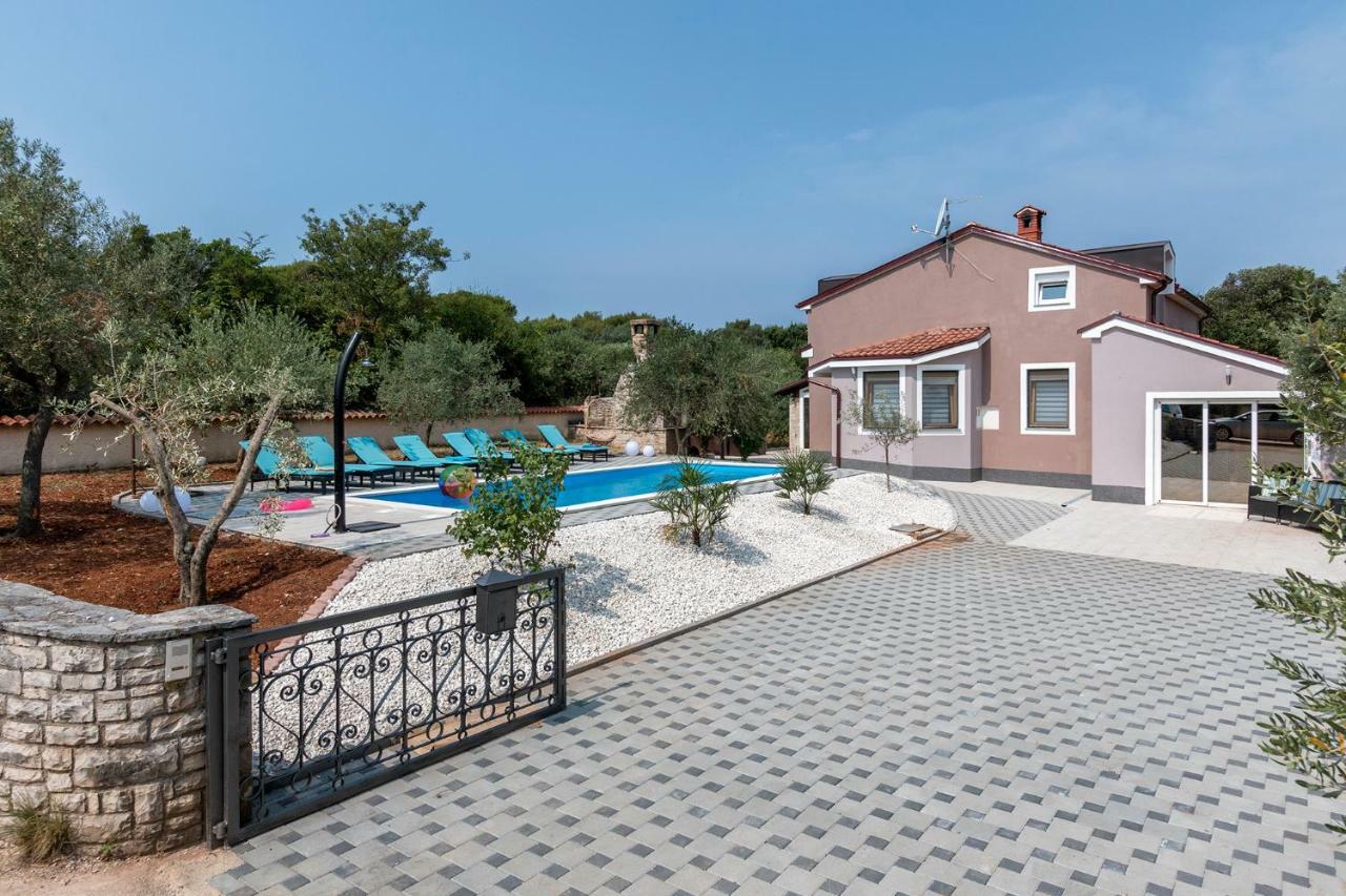 Villa Sunshine Pula Eksteriør billede