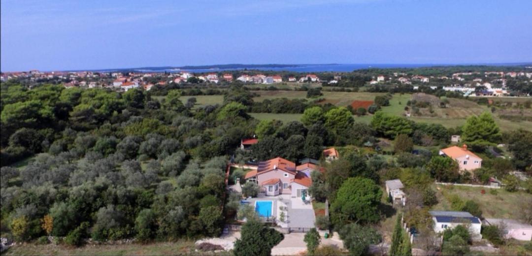 Villa Sunshine Pula Eksteriør billede